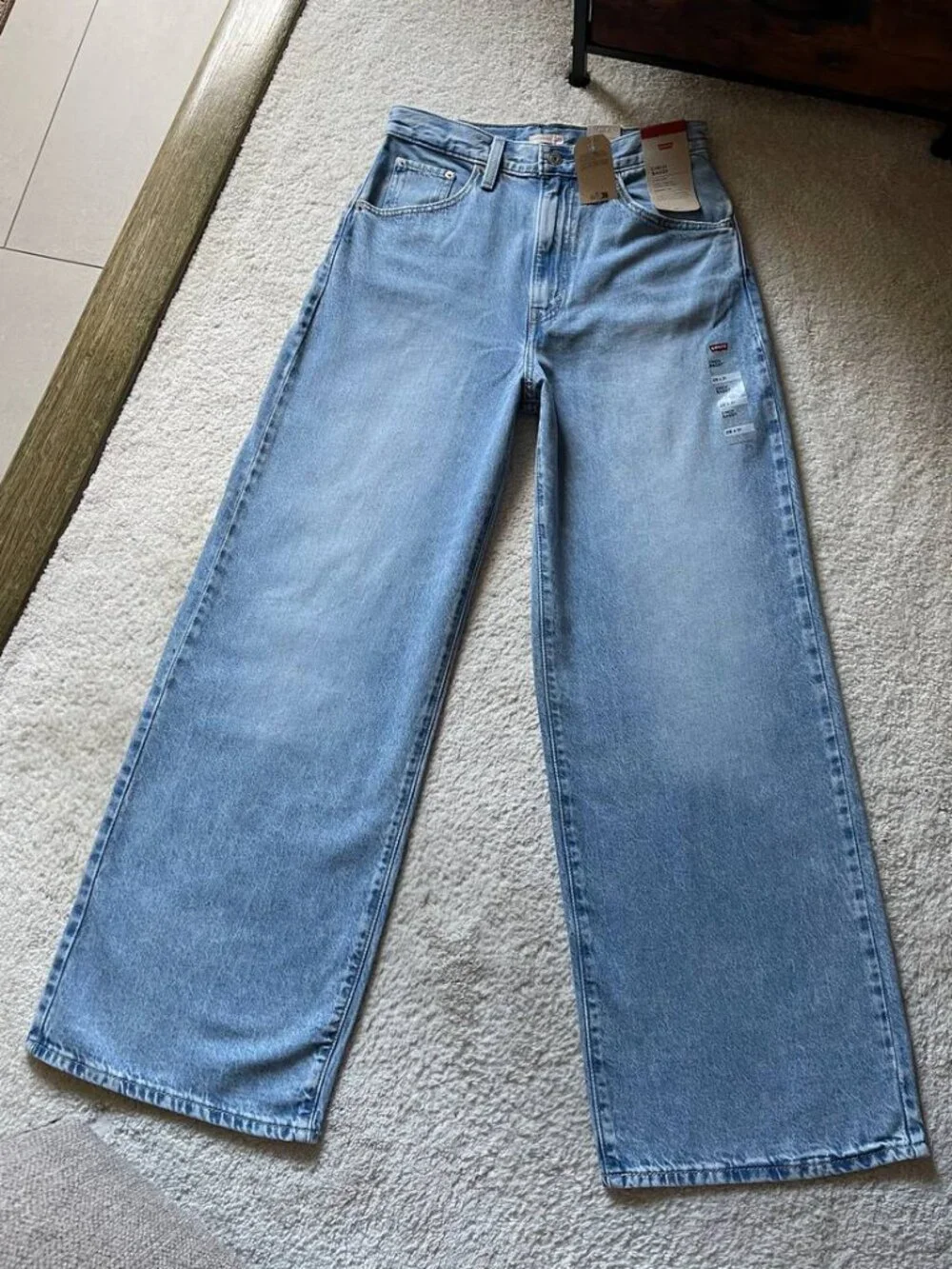 NWT Levi's Cinch Baggy High Rise Women's Jeans Size 28/31 - Picture 2 of 13